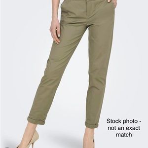 J CREW SCOUT CROPPED NAVY BLUE CHINOS